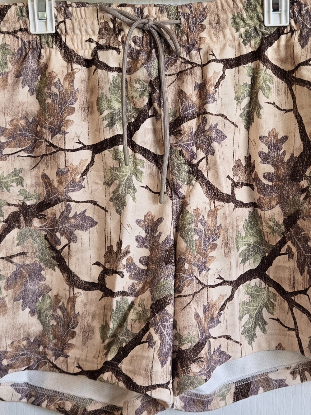 Target Men's Beige Camouflage Oak Leaf Print Flat Front Shorts
